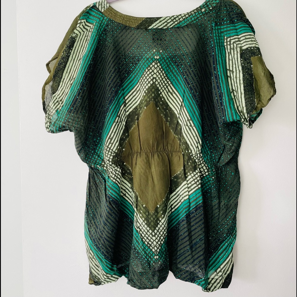 Cool & breezy Calvin Klein Jeans Top, gorgeous colors, split sleeve 2X